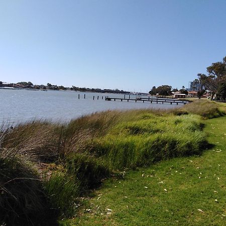 Mandurah Central Estuary Soldiers Cove Townhouse Eksteriør billede